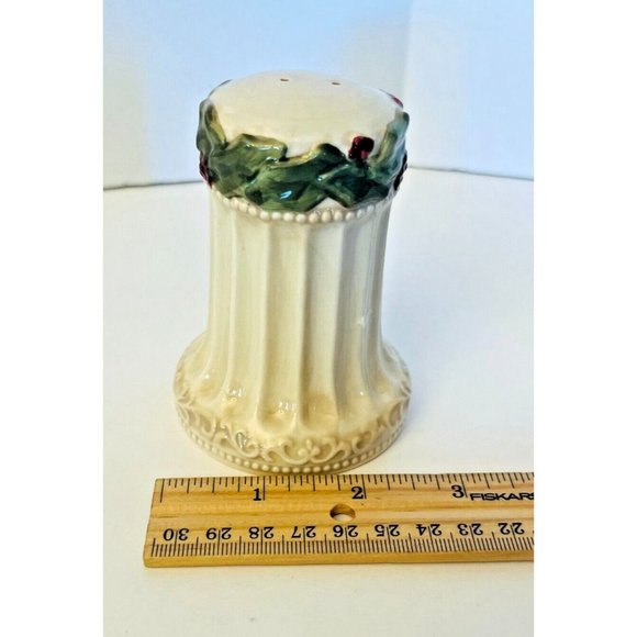 Amacan Porcelain Salt & Pepper Shaker Set Piller Holly & Berries Design NWOT - Picture 16 of 16